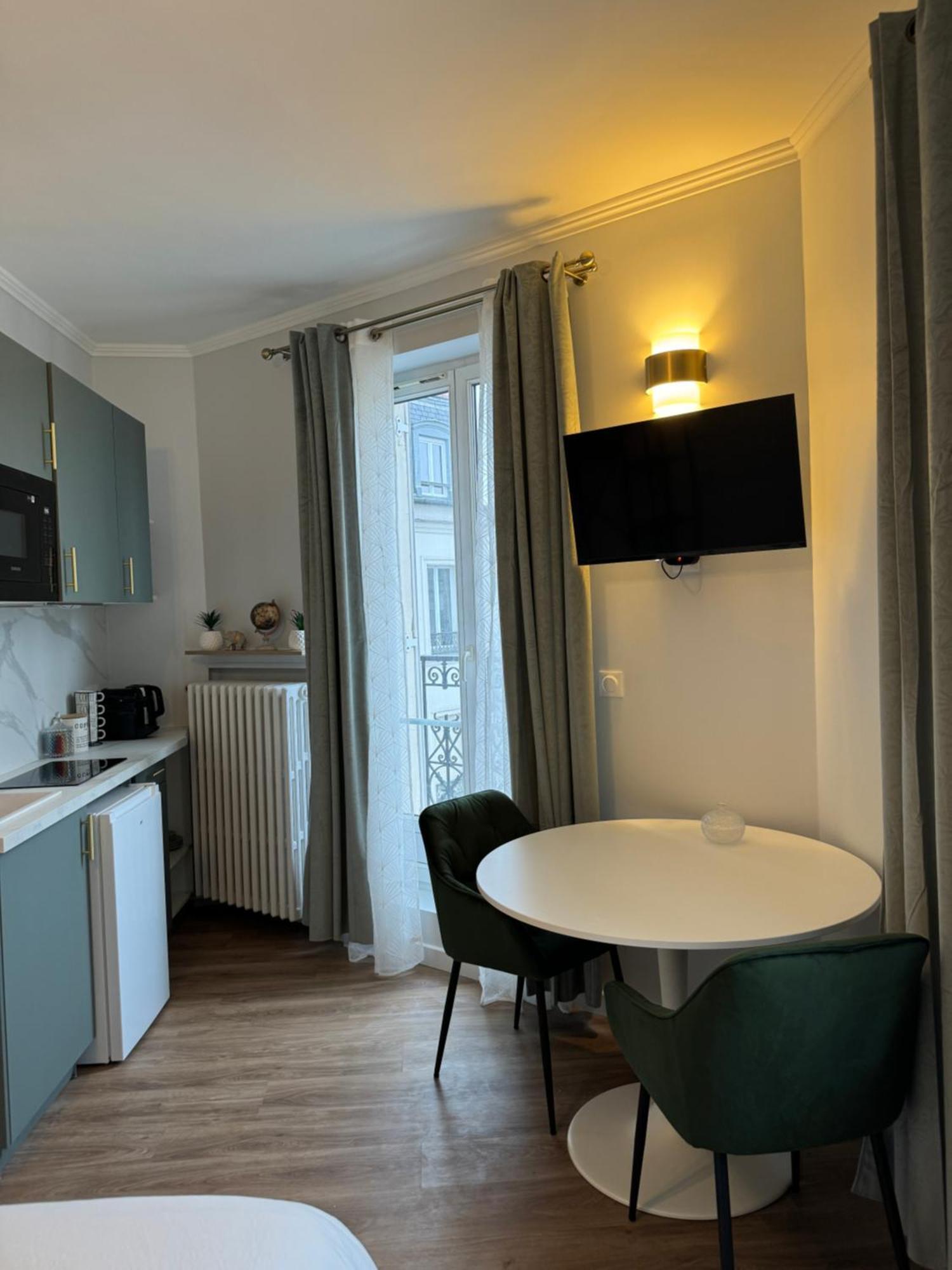 Studio De Charme Parisien Levallois-Perret Dış mekan fotoğraf