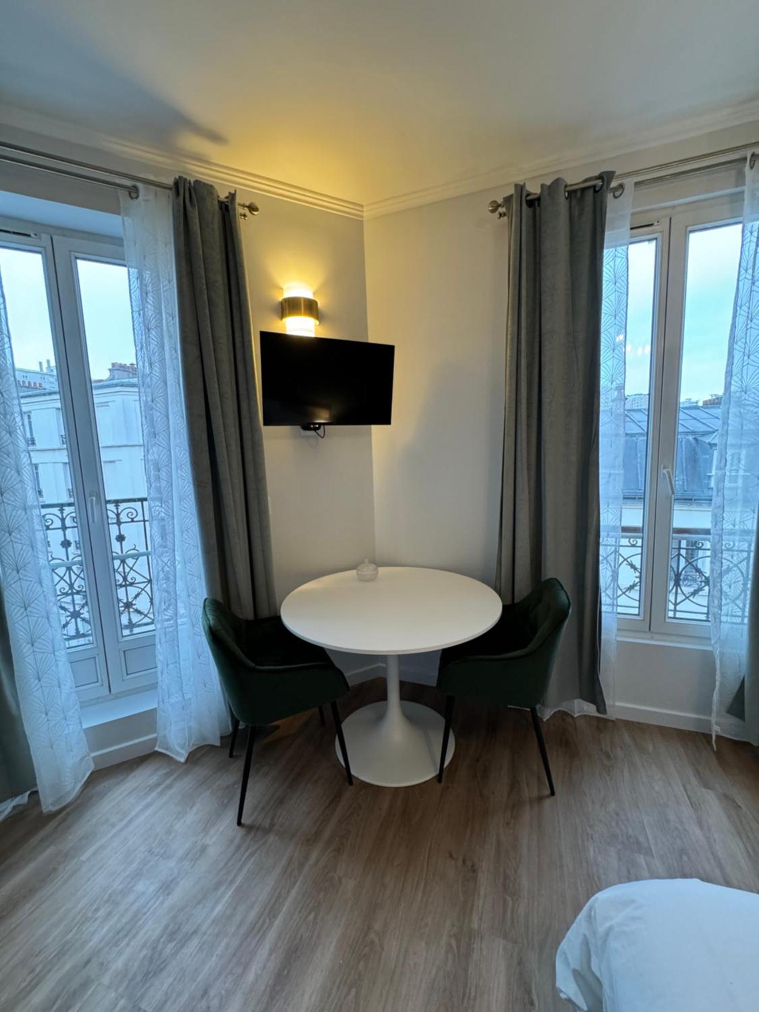 Studio De Charme Parisien Levallois-Perret Dış mekan fotoğraf